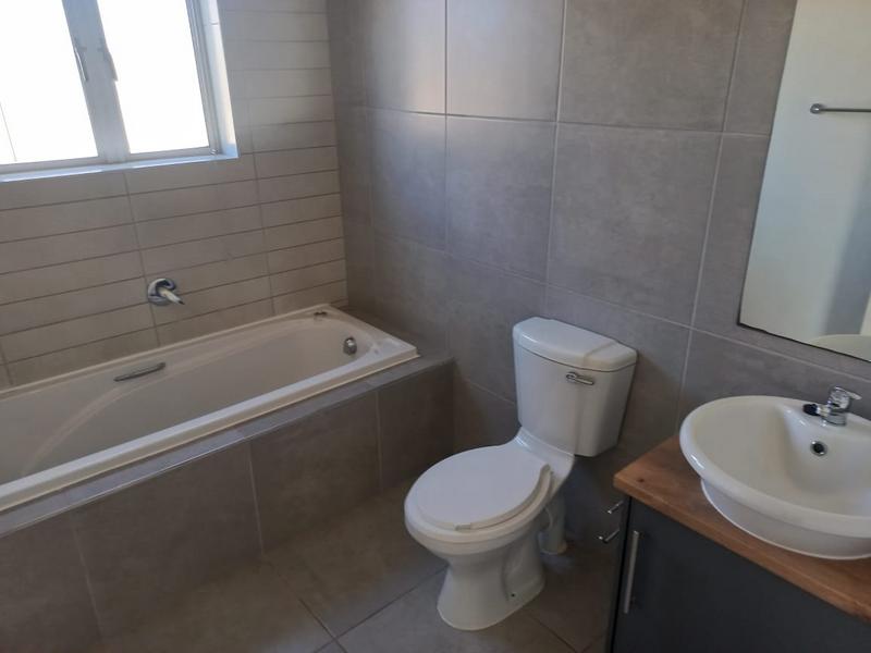 3 Bedroom Property for Sale in Mooikloof Country Estate Western Cape